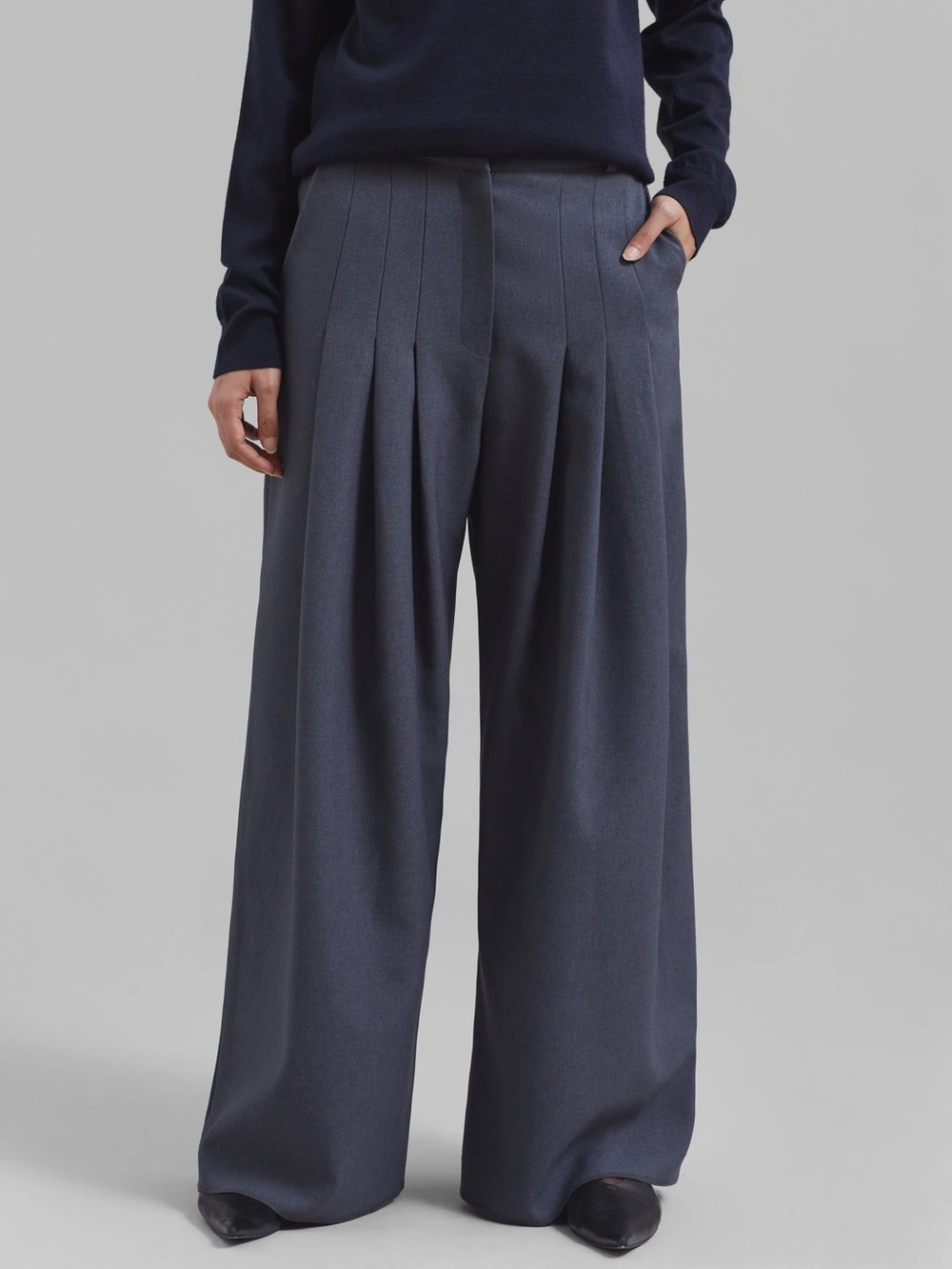 NEW The Frankie Shop Grey Regina Ultra Wide Leg Pleated Trousers